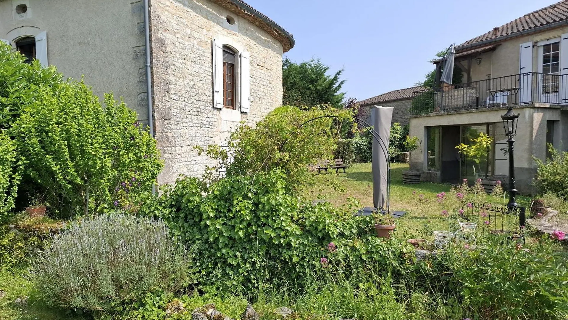 Gite Du Prince Saint-Vincent-Rive-dʼOlt 0*,  Franciaország